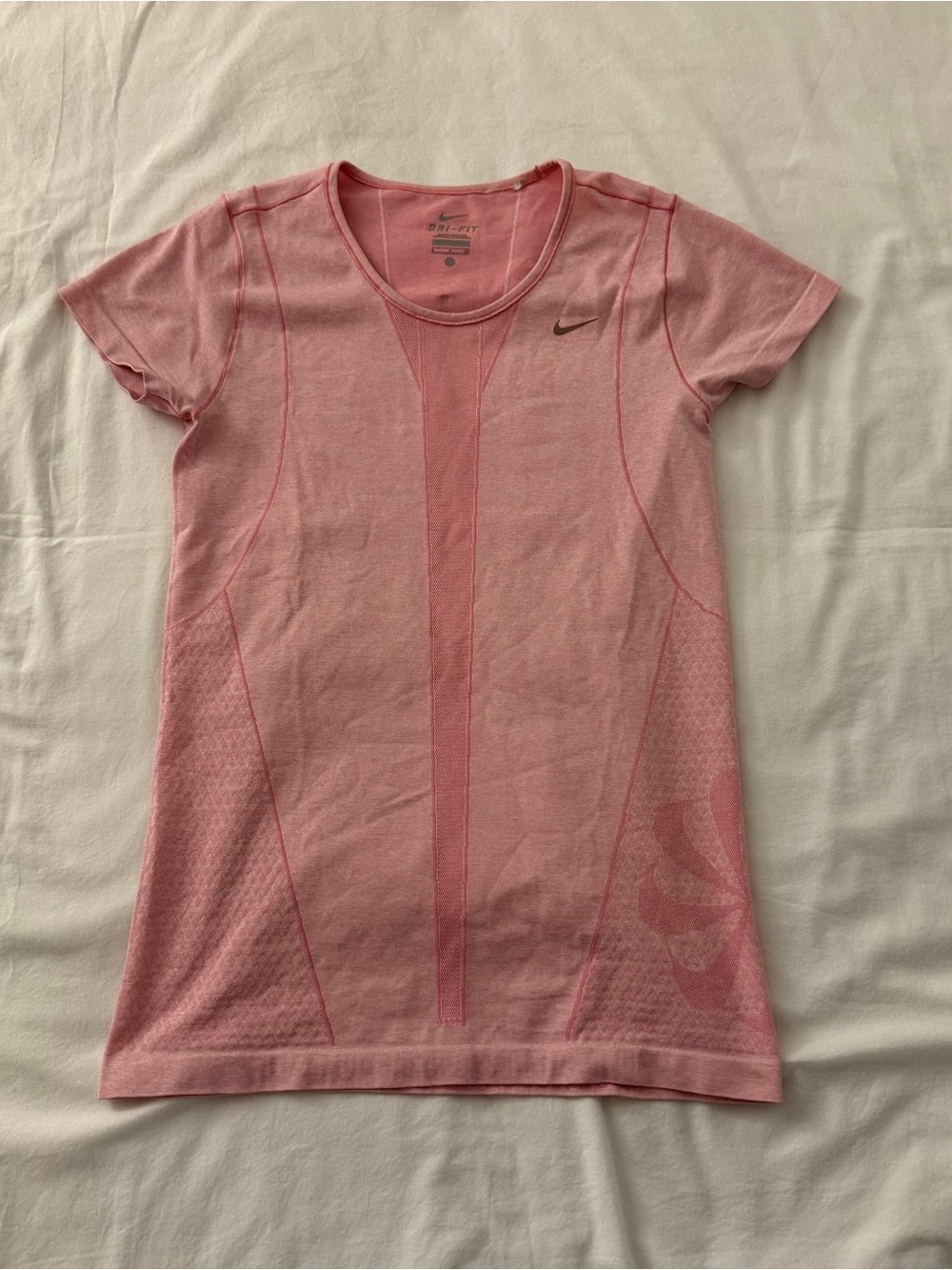 Super cute pink Nike dri-fit shirt size S